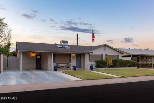 7912 E Moreland St, Scottsdale, AZ, 85257-3752 | Card Image
