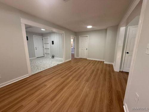 2634 Highland Ave, Montgomery, AL, 36107-2742 | Card Image