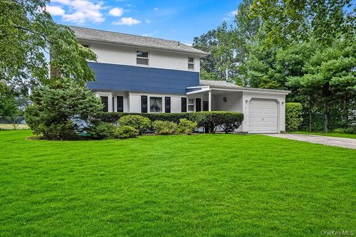 8 Butterfield Dr, Greenlawn, NY, 11740-2002 | Card Image