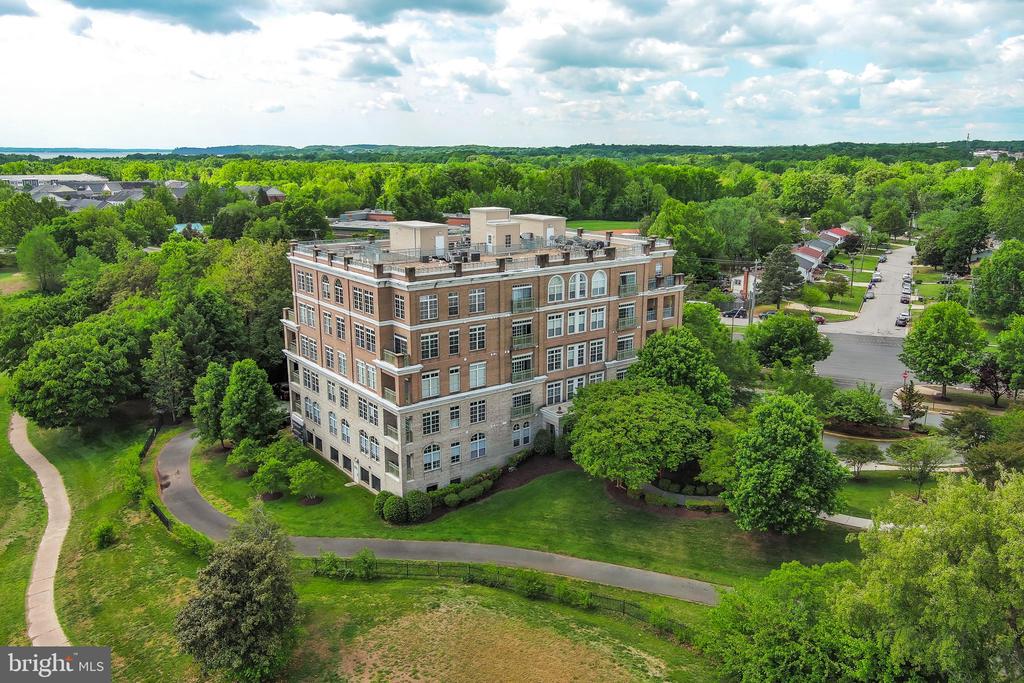 Residential in WOODBRIDGE 2