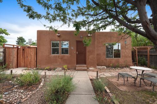 912 Alto Street, Santa Fe, NM, 87501 | Card Image