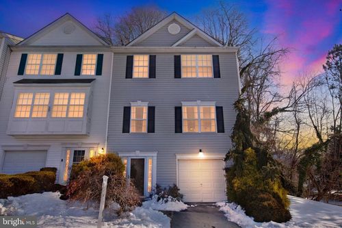 8215 Moffat Run, CHESAPEAKE BEACH, MD, 20732-4550 | Card Image