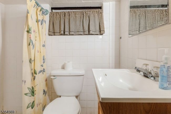 41 Spring Hill Rd, House other with 3 bedrooms, 2 bathrooms and null parking in Clifton NJ | Image 36