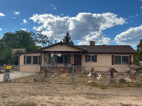 135 N 100 W, Escalante, UT, 84726-7829 | Card Image