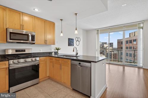 apt-810-820 N Pollard St, ARLINGTON, VA, 22203-1779 | Card Image