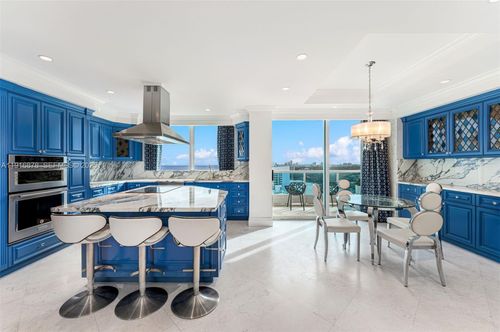 ph1-5025 Collins Ave, Miami Beach, FL, 33140-2736 | Card Image