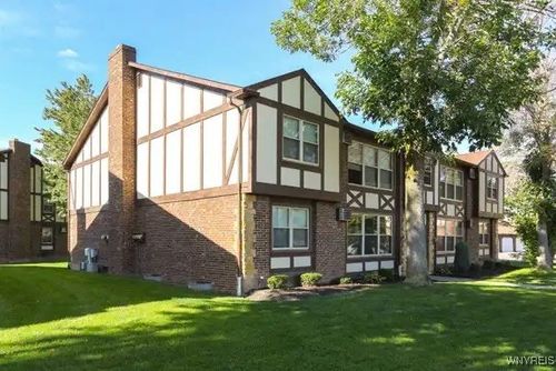 apt-5-4457 Chestnut Ridge Rd, Amherst, NY, 14228-3247 | Card Image