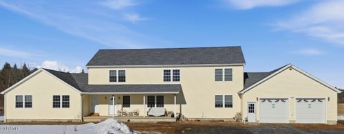 83 Mott Rd, Gansevoort, NY, 12831-2103 | Card Image