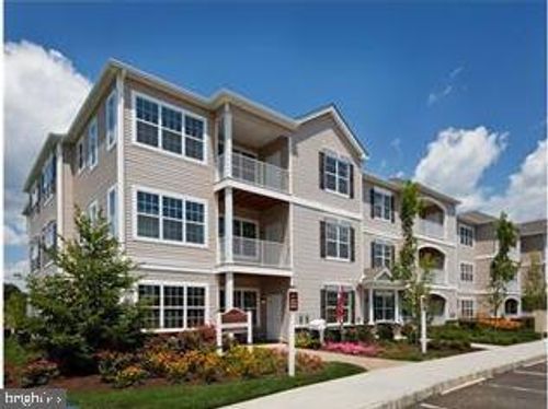 931 Timberlake Dr, Ewing, NJ, 08618-1472 | Card Image