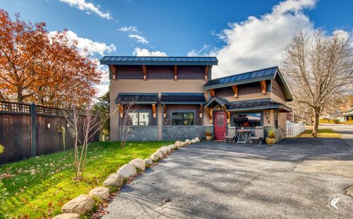 398 Mill Pond Dr, Lake Placid, NY, 12946-6616 | Card Image