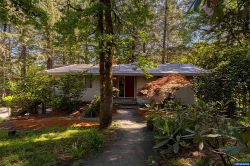2715 Nw Glenwood Pl, Corvallis, OR, 97330-3139 | Card Image