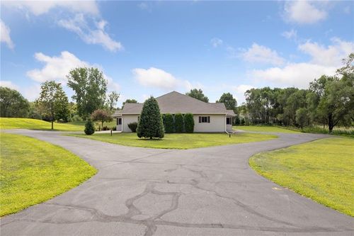 1-921 Meadowood Ln, Hudson, WI, 54016-7518 | Card Image