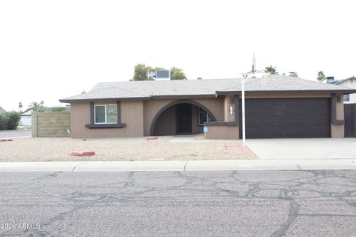 7301 W Canterbury Dr, Peoria, AZ, 85345-8773 | Card Image