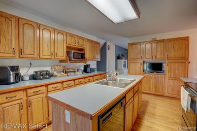 9350 Hilda Lane, Home with 3 bedrooms, 1 bathrooms and null parking in Clayton Twp MI | Image 3