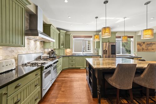 2867 Mclaren Crt, Coquitlam, BC, V3B8G2 | Card Image