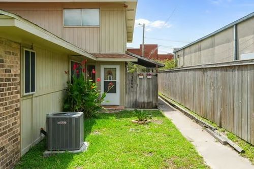 3-2056 Hidden Lk, Corpus Christi, TX, 78412-5650 | Card Image