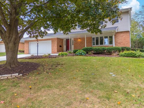 211 Orleans Dr, Bloomington, IL, 61701-2013 | Card Image