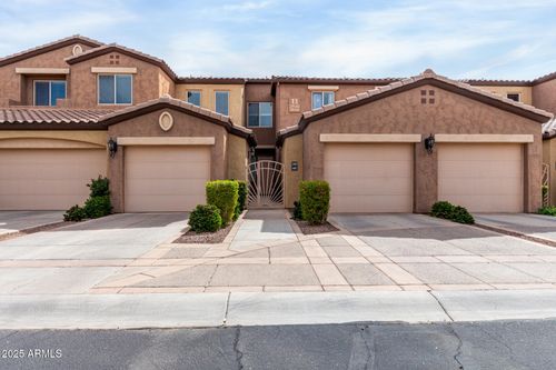 240-250 W Queen Creek Road, Chandler, AZ, 85248 | Card Image