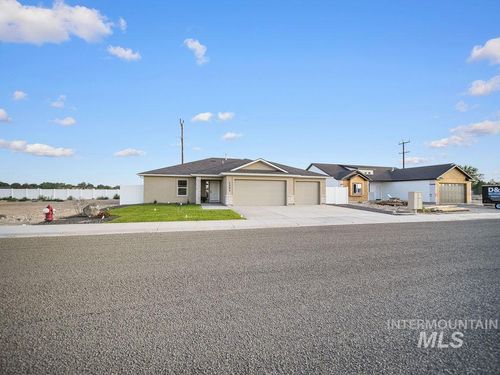 1243 Magic Rd, Twin Falls, ID, 83301-6505 | Card Image