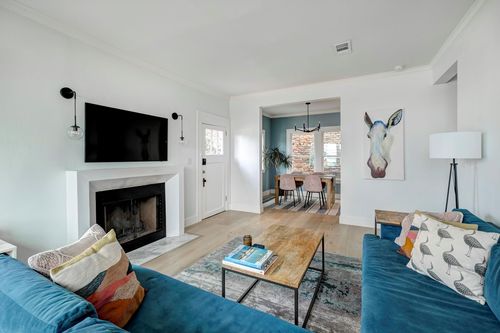 1917 Brun St, Houston, TX, 77019-6127 | Card Image