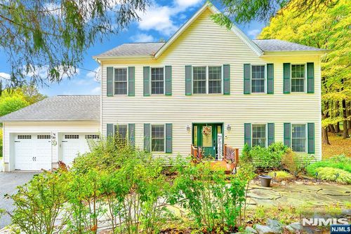 79 Burnt Meadow Rd, Ringwood, NJ, 07456-1101 | Card Image