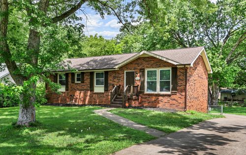 210 Maplewood Dr, Clarksville, TN, 37042-3324 | Card Image