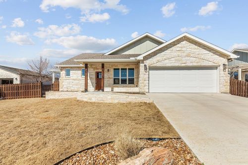 730 Madilynn Ct, Fredericksburg, TX, 78624 | Card Image