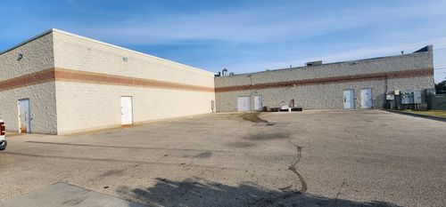 25 W Belvidere Rd, Hainesville, IL, 60030-1046 | Card Image