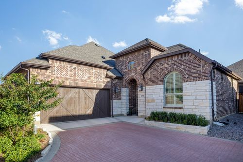 4745 Kings Garden Pkwy, Arlington, TX, 76005-1506 | Card Image