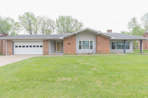 7755 Meadow Ln, Newburgh, IN, 47630-2845 | Card Image