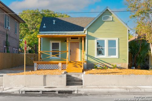 821 W Ashby Pl, San Antonio, TX, 78212-3809 | Card Image