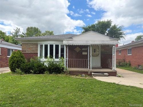 3952 Katherine St, Dearborn Heights, MI, 48125-2614 | Card Image