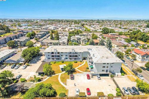 314-325 Valle Vista Ave, Hayward, CA, 94544-5519 | Card Image