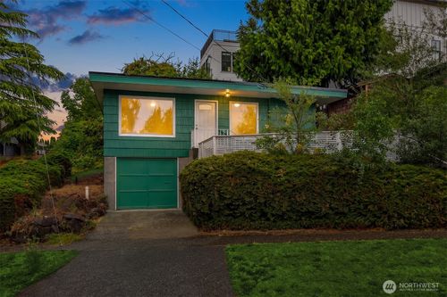 112 Nw 44th St, Seattle, WA, 98107-4330 | Card Image