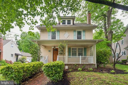 320 W 3rd St, MOORESTOWN, NJ, 08057-2304 | Card Image