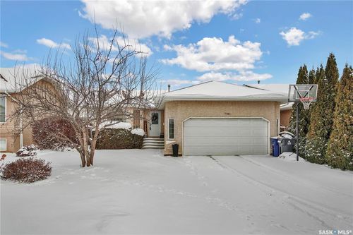 708 4 St W, Warman, SK, S0K0A1 | Card Image