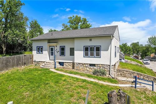 1 Vine St, Excelsior Springs, MO, 64024-2037 | Card Image