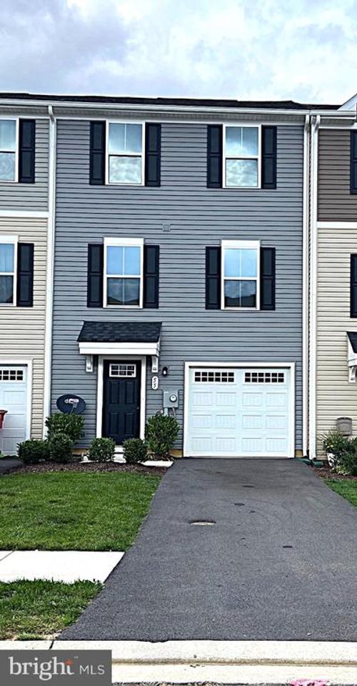 55 Snickers Ct, MARTINSBURG, WV, 25403-1689 | Card Image