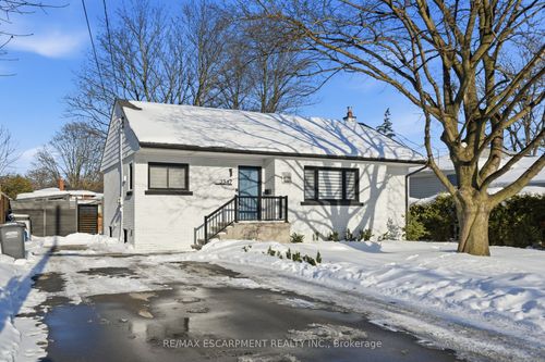 2347 Sharron St, Burlington, ON, L7R1W8 | Card Image