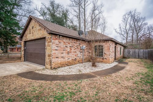 2207 Redbud St, Kilgore, TX, 75662 | Card Image