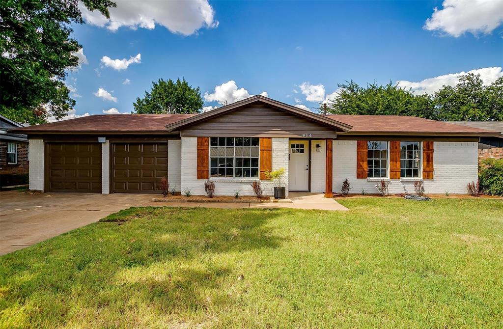 Pecan St, Crowley, TX 76036