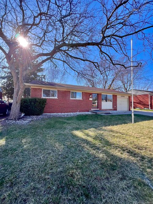 12012 Burtley Dr, Sterling Heights, MI, 48313-1716 | Card Image