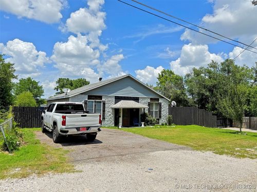 5219 E Latimer St, Tulsa, OK, 74115-6419 | Card Image