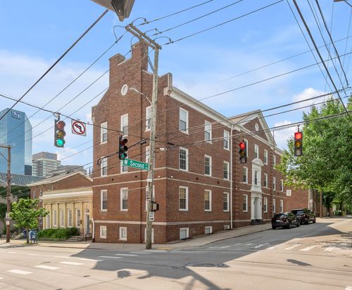 300-200 W Second St, Lexington, KY, 40507-1114 | Card Image