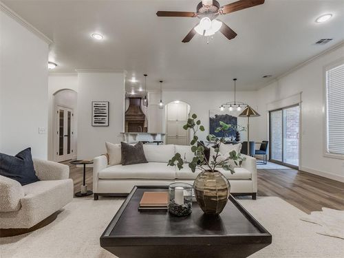 18528 Haslemere Ln, Edmond, OK, 73012-5501 | Card Image