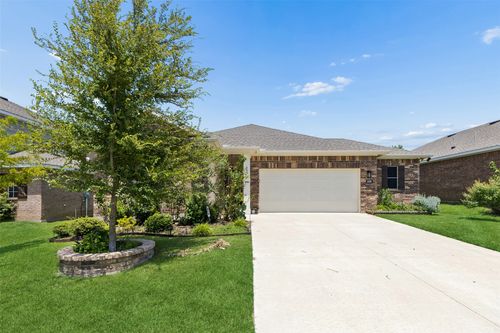 409 Stone Creek Blvd, Glenn Heights, TX, 75154-5521 | Card Image