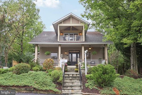 1212 N Cleveland St, ARLINGTON, VA, 22201-2820 | Card Image
