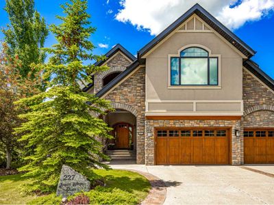 227 Aspen Ridge Pl Sw, House detached with 6 bedrooms, 4 bathrooms and 6 parking in Calgary AB | Image 1