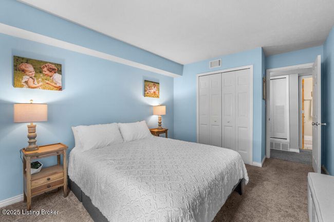 H10 - 6711 Gunston Ln, Condo with 2 bedrooms, 2 bathrooms and null parking in Prospect KY | Image 13