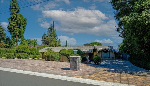 4308 Crown Ranch Rd, Corona, CA, 92881-4713 | Card Image